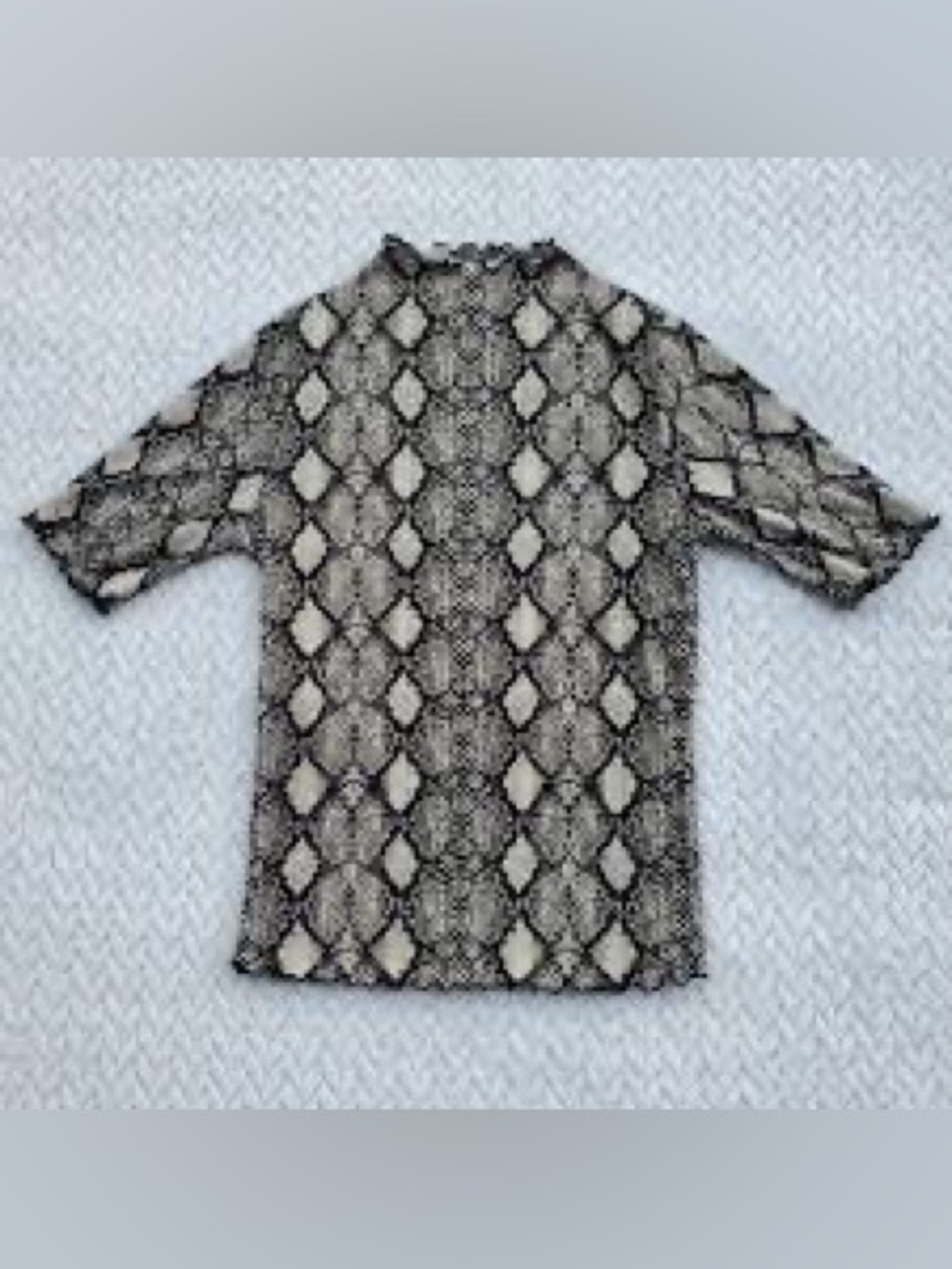 Caution To The Wind Snake-Print Short Sleeve Top Black & Cream Small Like New